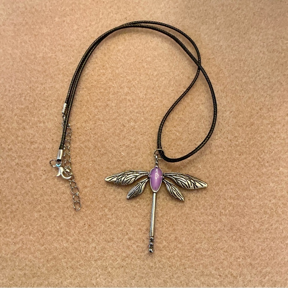 Beautiful Dragonfly Necklace! 24”
Brand New!
